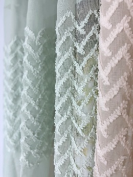 Komplet firan z geometrycznym haftem – 140x245 cm